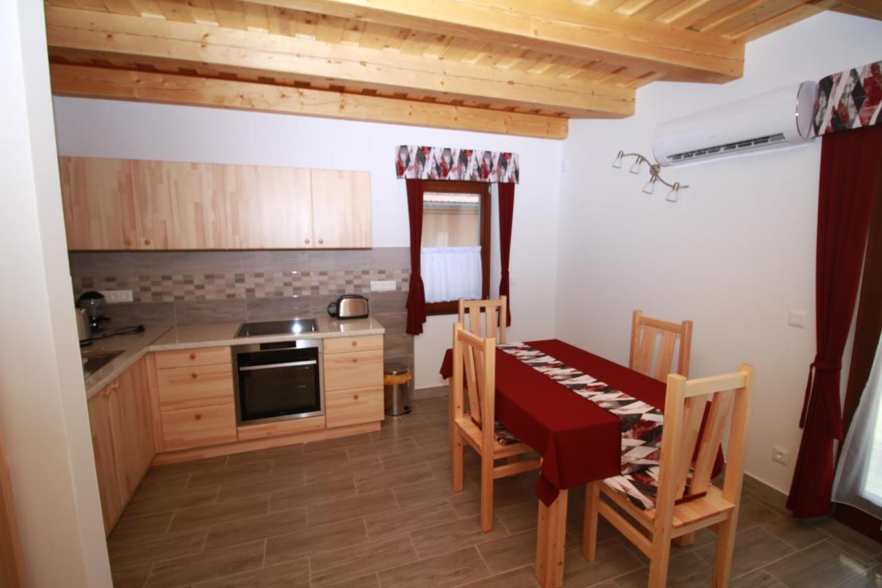 Boni Apartmanok Hegyko Exterior photo