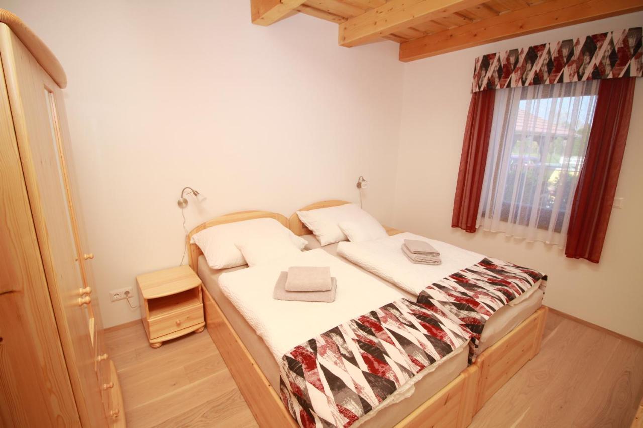 Boni Apartmanok Hegyko Exterior photo